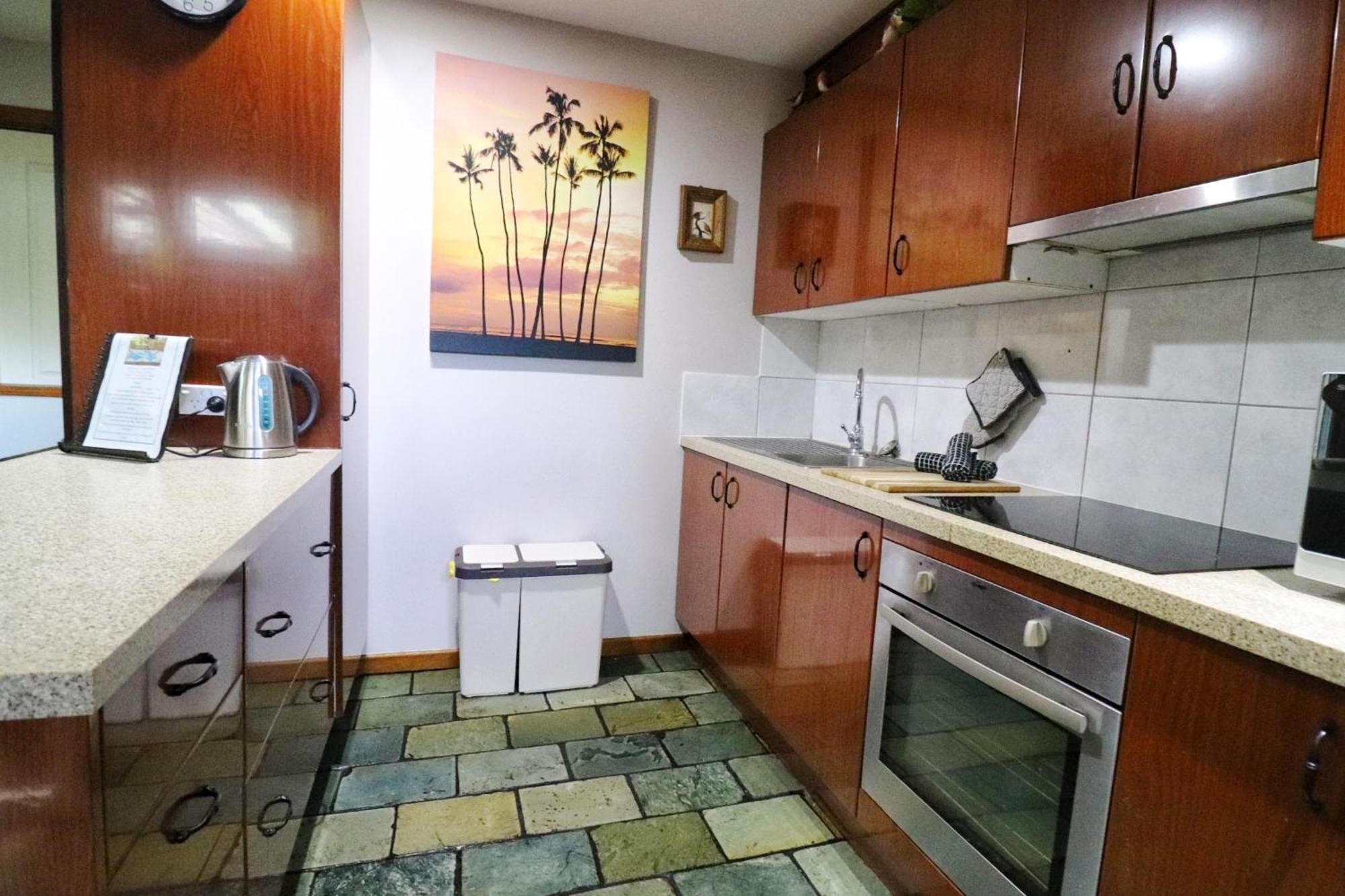 Whitsundays Bnb Retreat Airlie Beach Bagian luar foto