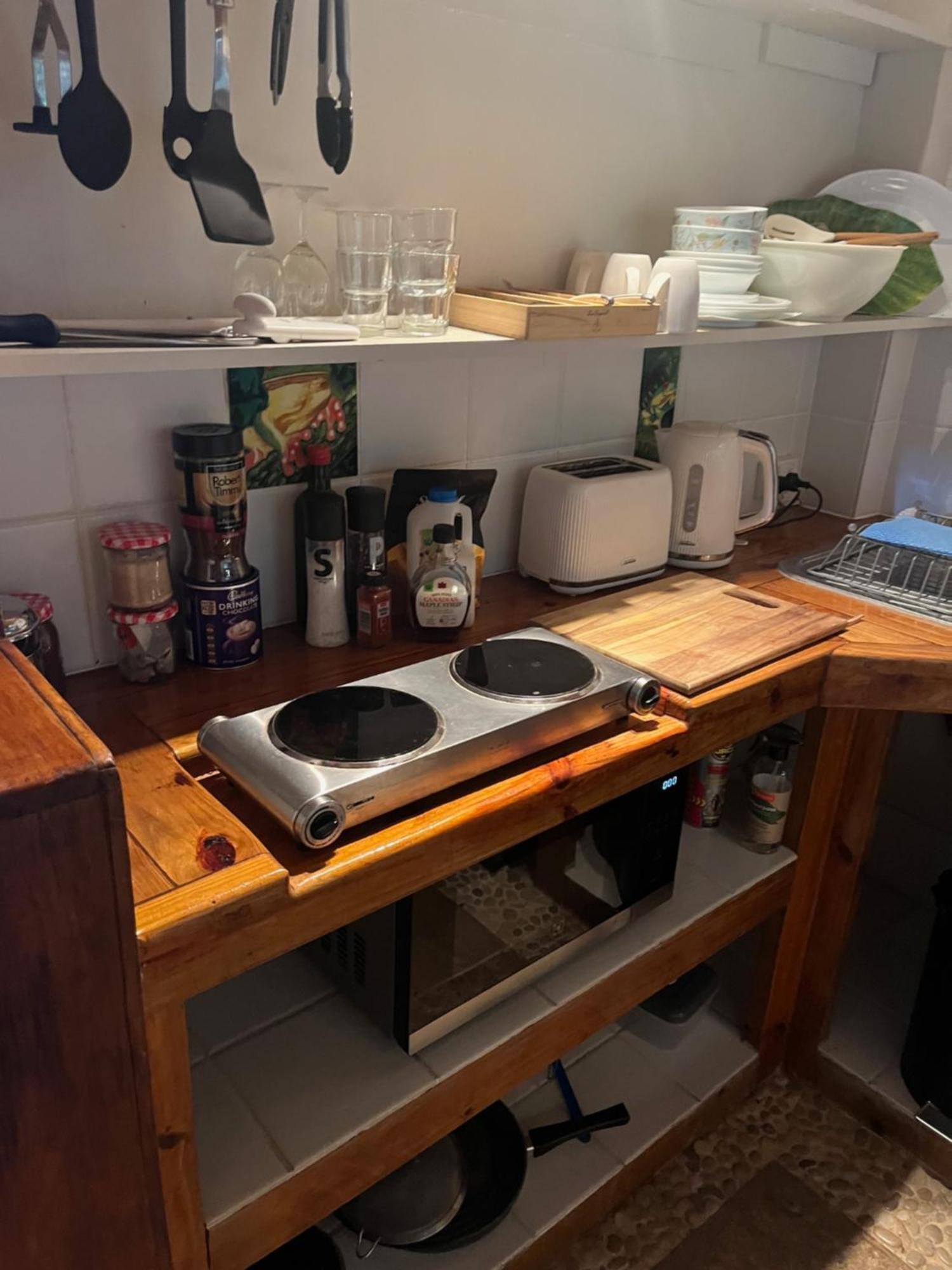 Whitsundays Bnb Retreat Airlie Beach Bagian luar foto