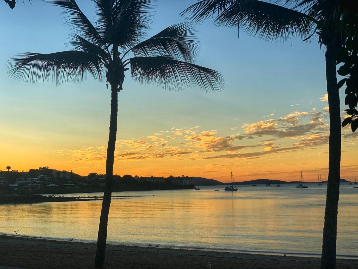 Whitsundays Bnb Retreat Airlie Beach Bagian luar foto
